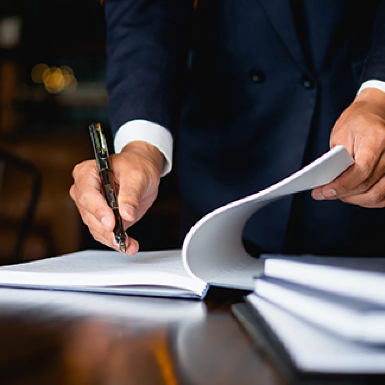 avocat strinu contestatii