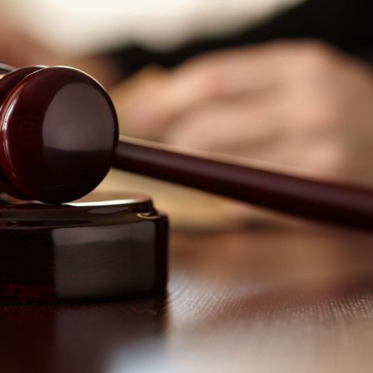 sechestrul pe părțile sociale